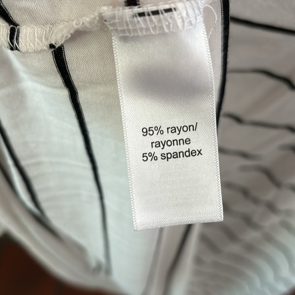 Womens Plus Maurice’s 24/7 Top, White/Black stripe, 3X - Picture 6 of 6